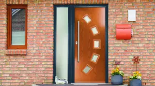 Hornby door, pictured in Golden Oak/Anthracite Grey